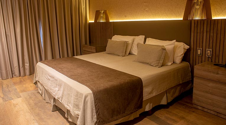 calido-hotel-termal-i765-011-cama